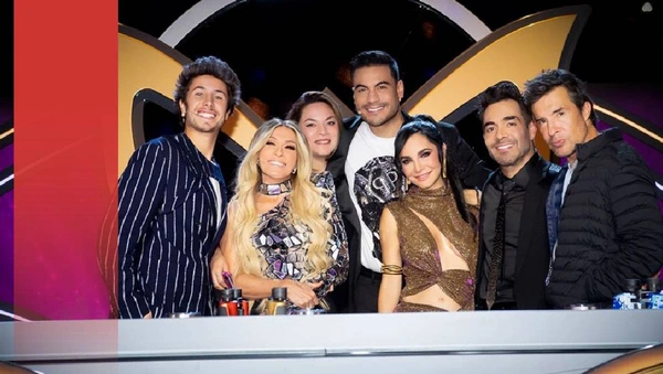 Judges group photo from "Who is la Máscara? México" Season 6.