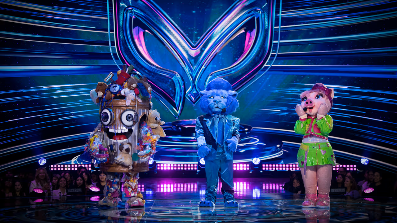 Another three unique mascots on stage in "Who is la Máscara? México" Season 6.