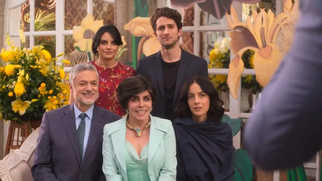 La Casa de las Flores: secretos familiares y risas inesperadas