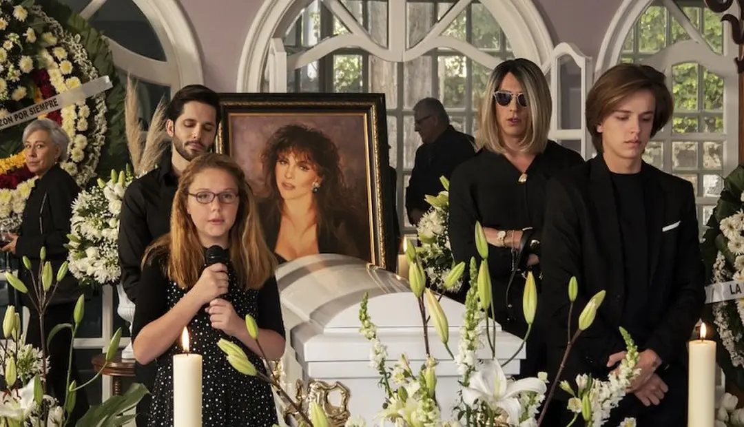 La Casa de las Flores Presenta: El Funeral: secretos y sorpresas familiares