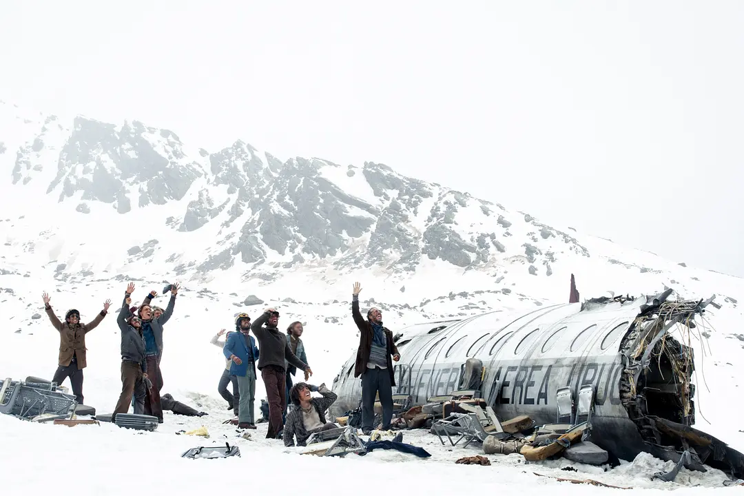 La sociedad de la nieve: Supervivencia extrema en los Andes
