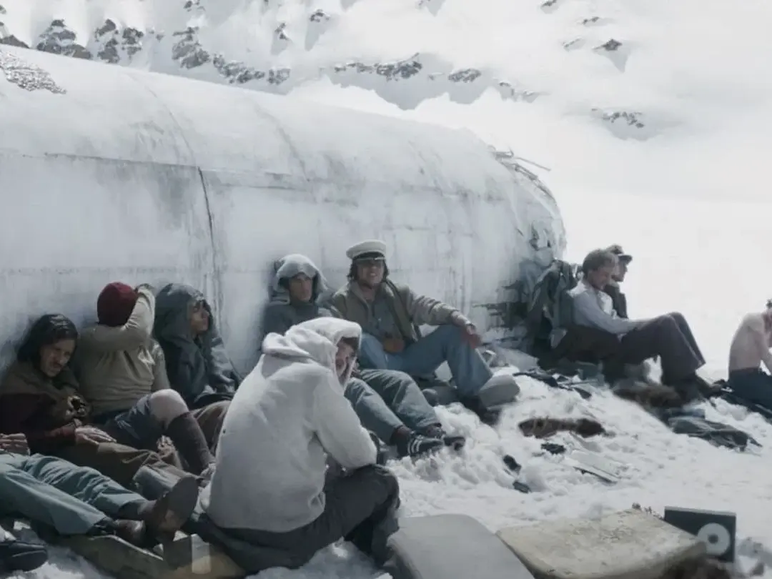 La sociedad de la nieve: Supervivencia extrema en los Andes